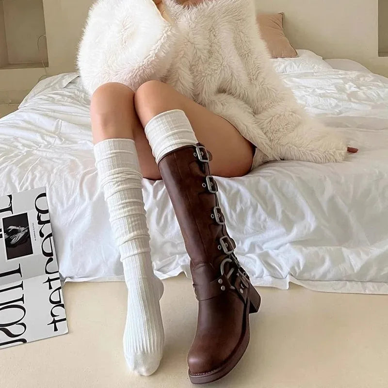 https://ae-pic-a1.aliexpress-media.com/kf/S982383df24e14221bf987bc6f84a4096J/Spring-Knee-Length-Stockings-for-Women-White-Pile-Socks-Fashion-GIrls-JK-Slimming-Boots-Sock-Japanese.jpg