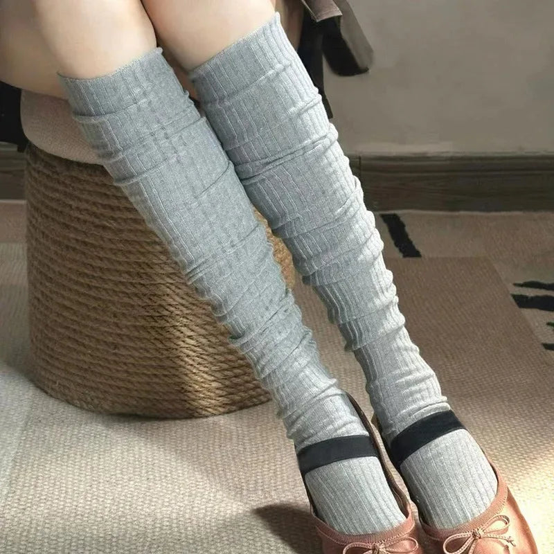 https://ae-pic-a1.aliexpress-media.com/kf/S46e09eb11b0d4de8b3f17a5d00957798B/Spring-Knee-Length-Stockings-for-Women-White-Pile-Socks-Fashion-GIrls-JK-Slimming-Boots-Sock-Japanese.jpg