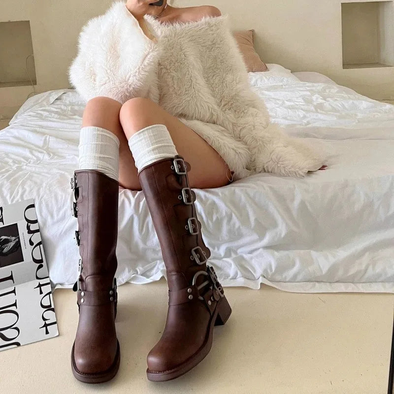 https://ae-pic-a1.aliexpress-media.com/kf/Sb1817b0860eb4543a9c17b9be0bbc81b2/Spring-Knee-Length-Stockings-for-Women-White-Pile-Socks-Fashion-GIrls-JK-Slimming-Boots-Sock-Japanese.jpg